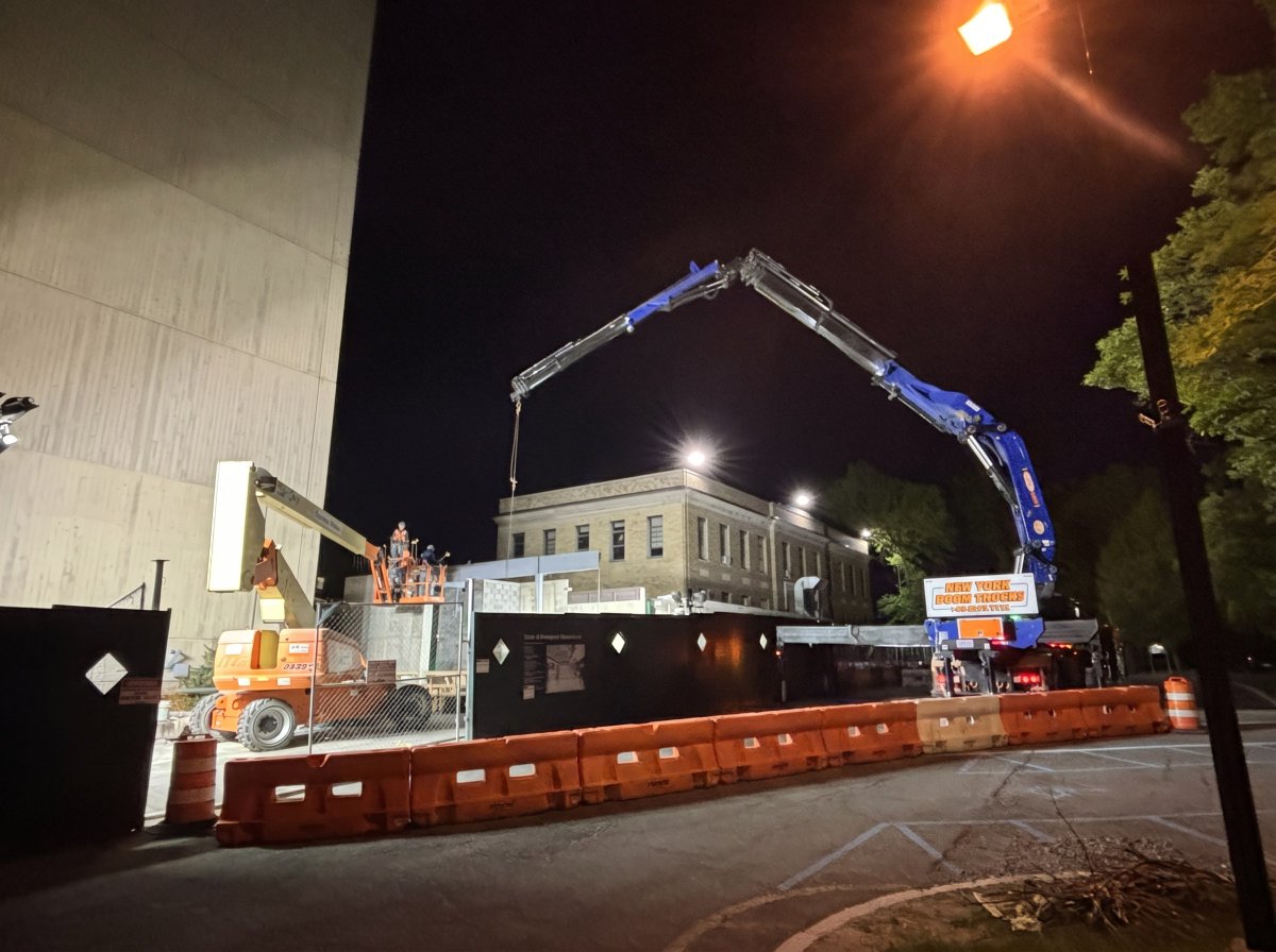 CWCBuilds's tweet photo. Our team completed a third-shift structural steel installation using a knuckle boom to safely navigate unforeseen site conditions while minimizing campus disruption at Bronx Community College’s New Entry Vestibule project.. Thanks to DASNY, Dattner, YAS &amp; Freedom Iron Works. https://t.co/pSevPcEf4g