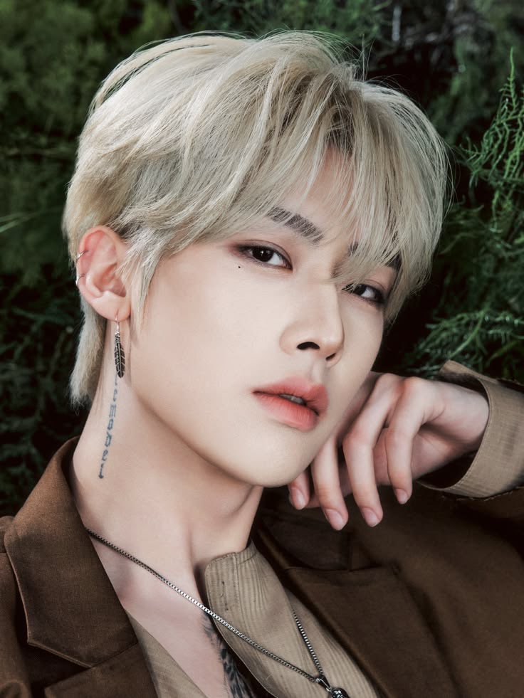 DOUBLEBASEONE_'s tweet photo. Happy 22nd birthday to Ricky 🎉 Wishing him a year full of happiness, success, good health, and unforgettable moments.

CHAPTER 22 WITH RICKY
#OurDarlingRicky520
#봄의끝에서만난리키 https://t.co/O7F8VLqCmY