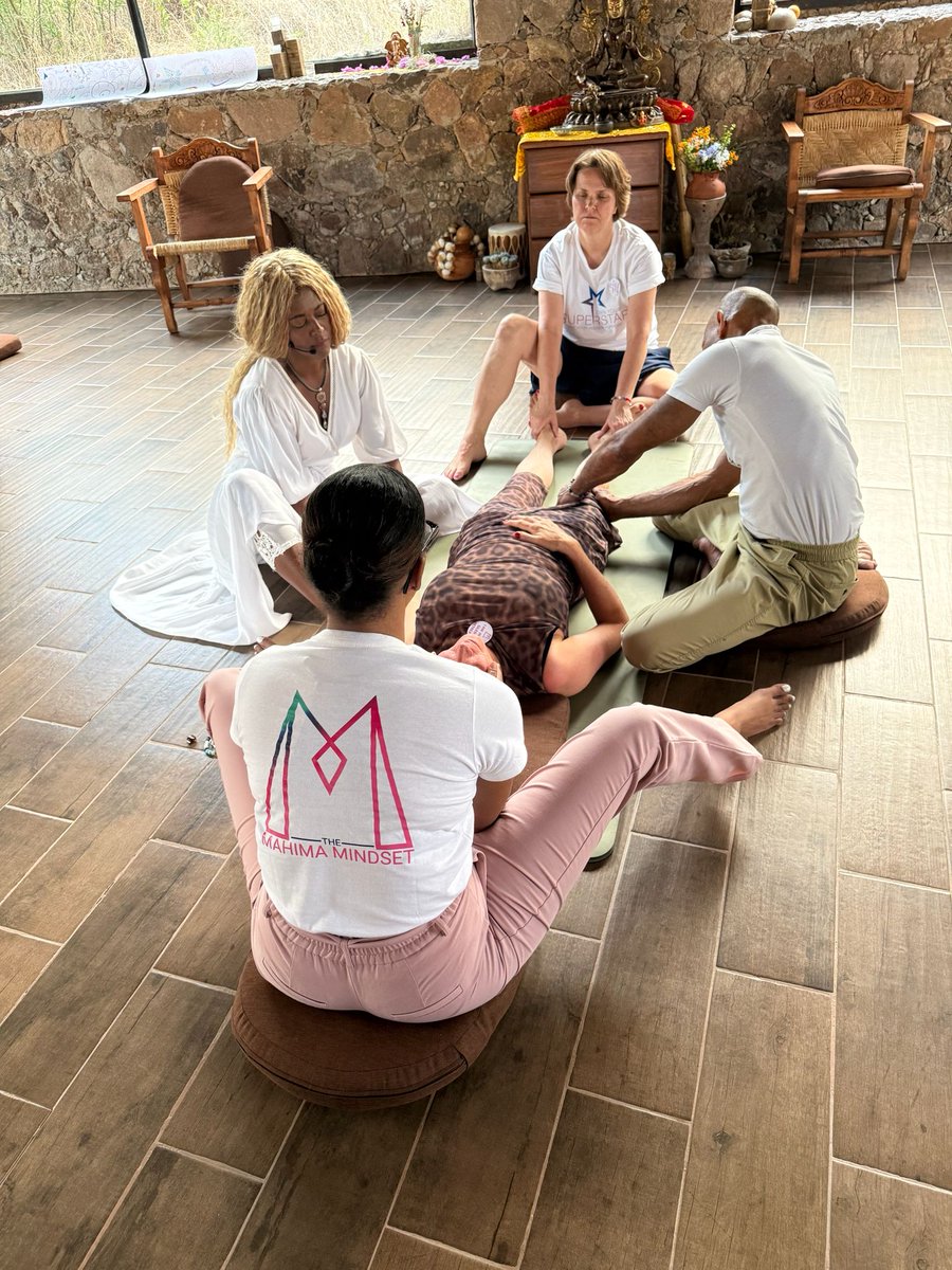 HappyHumanTribe's tweet photo. Something sacred happens when people gather to heal.
No masks. No pretending. Just presence, breath, energy, love, and release.
Healing in community changes everything because you realize:
“I don’t have to carry this alone anymore.” https://t.co/iyxq3A19Vk