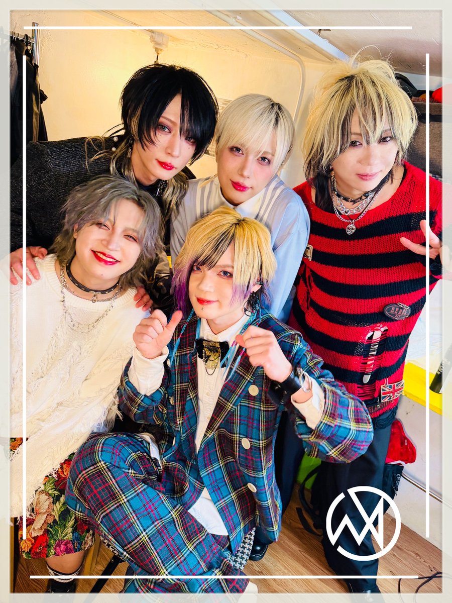 _nao_official_'s tweet photo. 🌜 ✩˖°⌖.꙳✩˖°⌖.꙳✩˖°⌖.꙳✩˖°⌖.꙳✩

　　　　直 ONEMAN LIVE 
　　　『生き様発表会〜May〜』

　　　　2026年5月19日(火)
　　　　　月見ル君想フ

✩˖°⌖.꙳✩˖°⌖.꙳✩˖°⌖.꙳✩˖°⌖.꙳✩🌛
 [Support Members]
Guitar 未月(アンフィル)  Bass  ハク(ユナイト) Keyboard  風弥(DaizyStripper) Drums  莎奈(ユナイト)