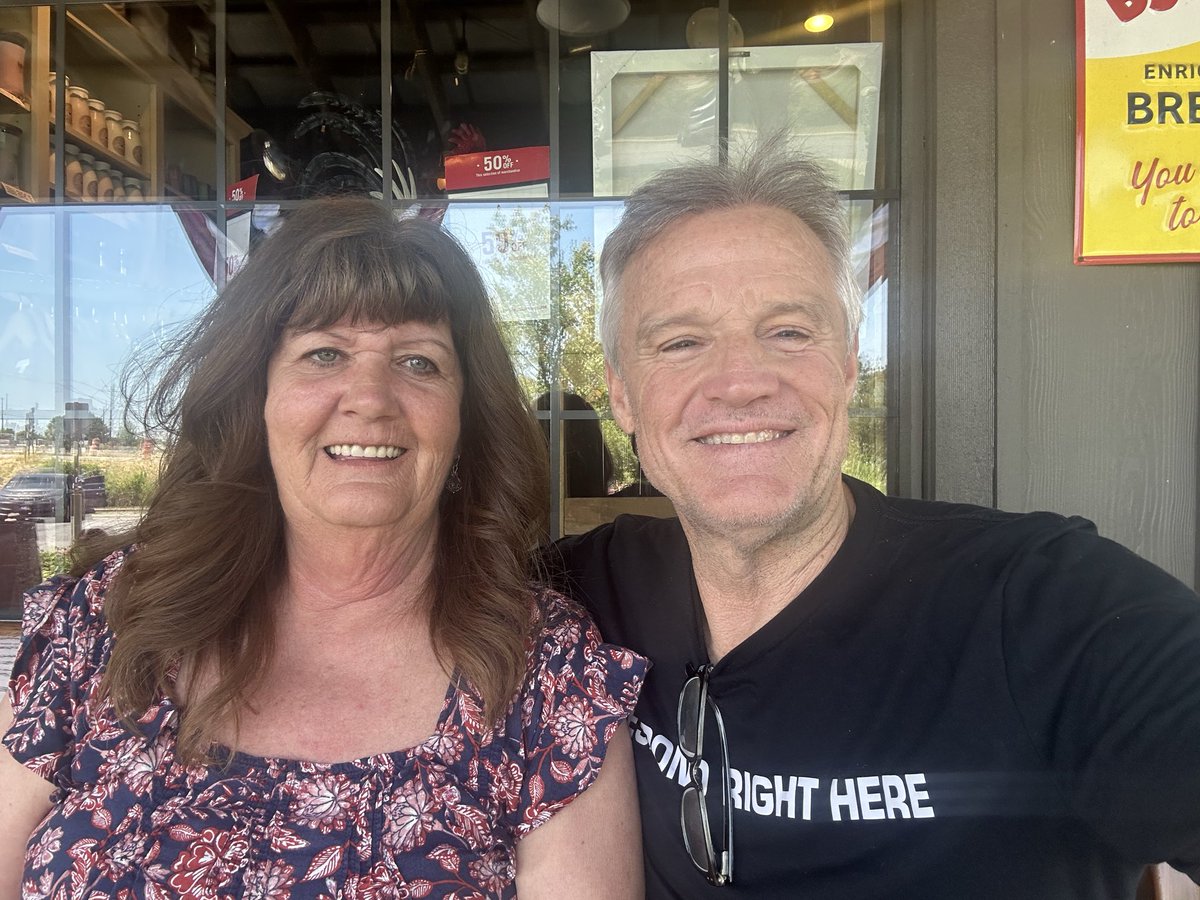 RayElderRacing's tweet photo. It was great meeting you @Kenny_Wallace yesterday. Thank you for the kind words about my dad Ray Elder! https://t.co/0OPSiRXCqI