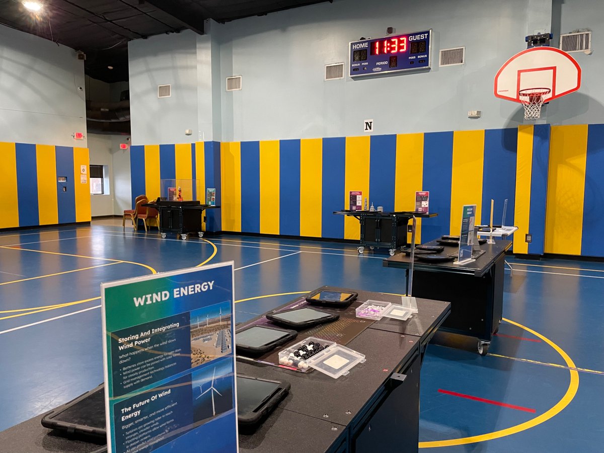 EnergyEdFdn's tweet photo. Check out some photos from a recent visit with these students learning about energy and science with EnergyXP 🌟

#STEM #energy #EnergyXP #oilandgas https://t.co/7xWlLbCBBU