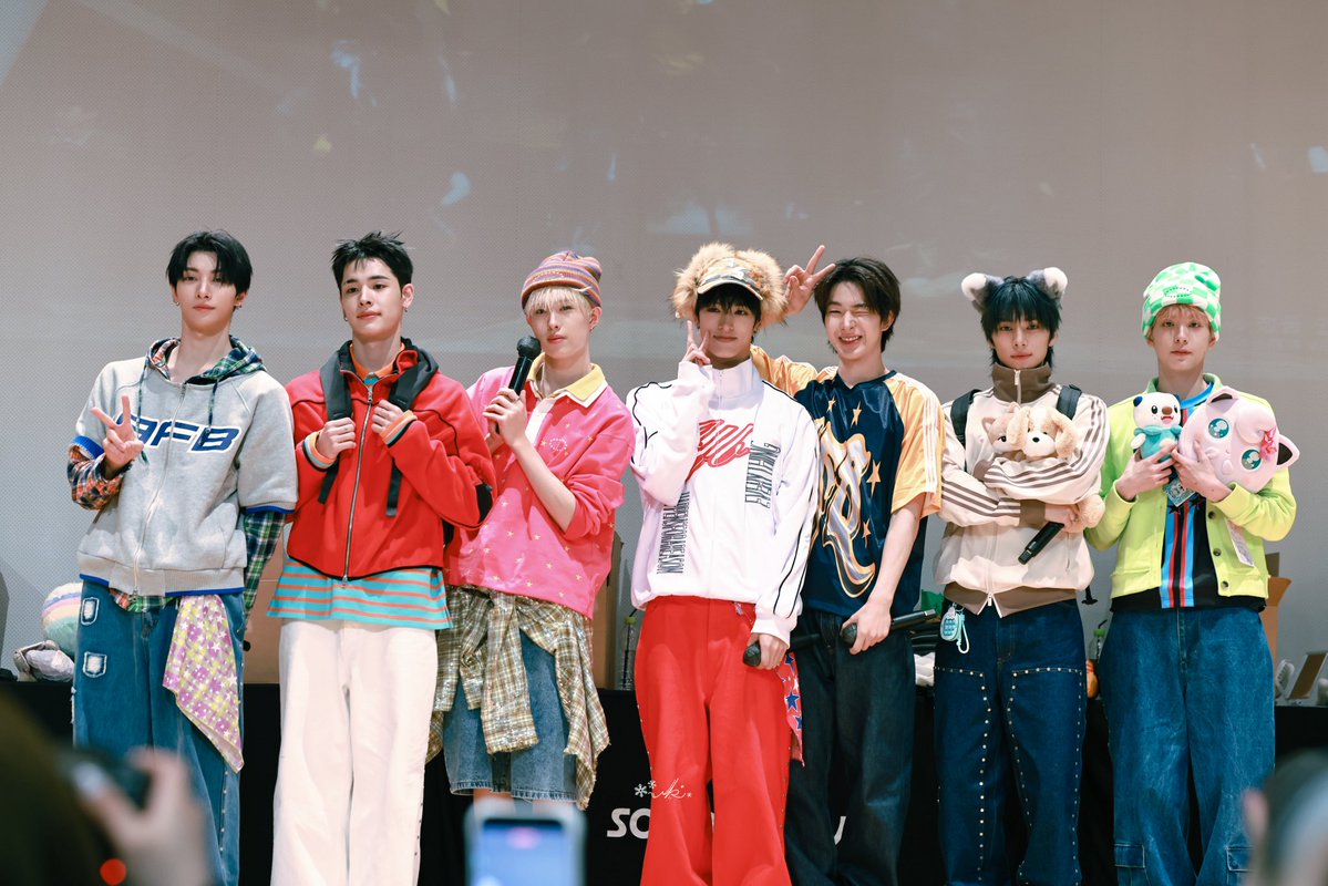 vvforY's tweet photo. Happy 2nd Anniversary💝

#NEXZ
#HAPPY_NEXZ_2ND_ANNIVERSARY https://t.co/ucUpK14ROs