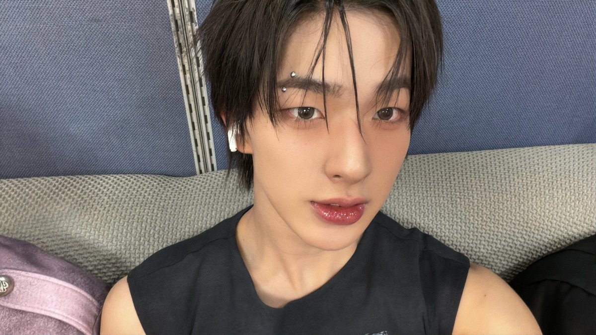 starlighthazee's tweet photo. we cute 🌸 (2 years with NEXZ already wow 🥹)

#Nex2ySelcaDay #NX2SD 
#NEXZ #넥스지 #TOMOYA #토모야 
#NEXZ_2nd_Anniversary
#넥스지2주년더반짝빛나게
#HAPPY_NEXZ_2ND_ANNIVERSARY
@NEXZ_official https://t.co/NPmpSgb3fF