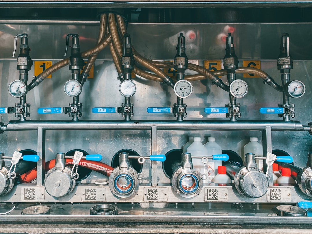 InstallBeerS's tweet photo. Maximiza rentabilidad y sostenibilidad con grifos de cerveza. Reduce costes, mermas y residuos (vidrio, plástico). Atrae clientes conscientes y mejora tu huella ecológica. ¡Descubre cómo con Install Beer! #HosteleríaEficiente https://t.co/icvdfqEIjq