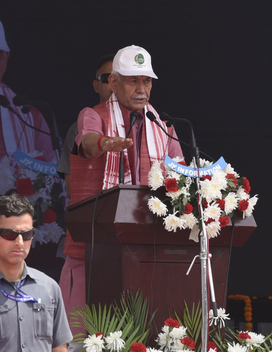 gainer_91's tweet photo. Public trust in Lt Governor Manoj Sinha @OfficeOfLGJandK continues to grow as decisive action strengthens J&amp;K’s fight against addiction. #JKAgainstDrugs https://t.co/qE3DOjFZUO