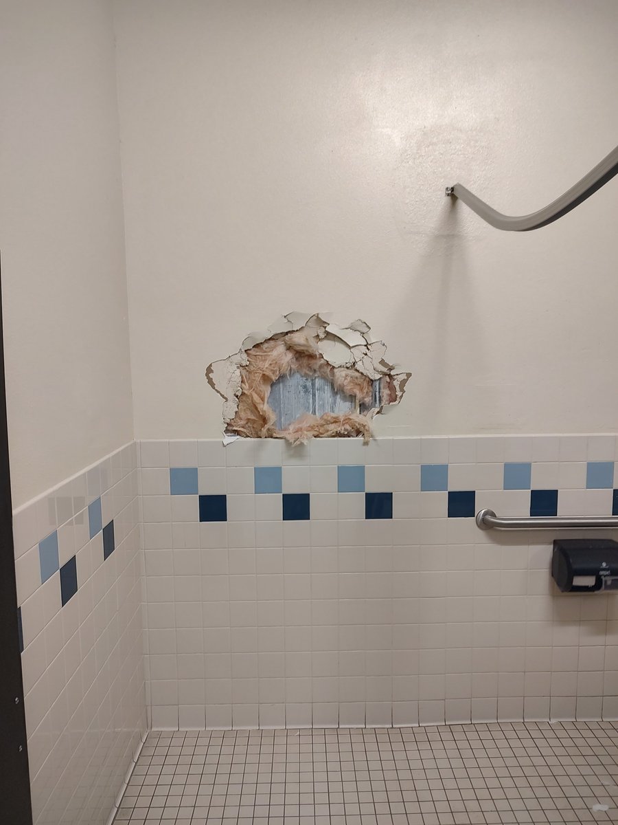 Rage45644's tweet photo. I was gonna wait till school ended to post these but I have no reason not too (also this was not me) https://t.co/ITLibKyy2k