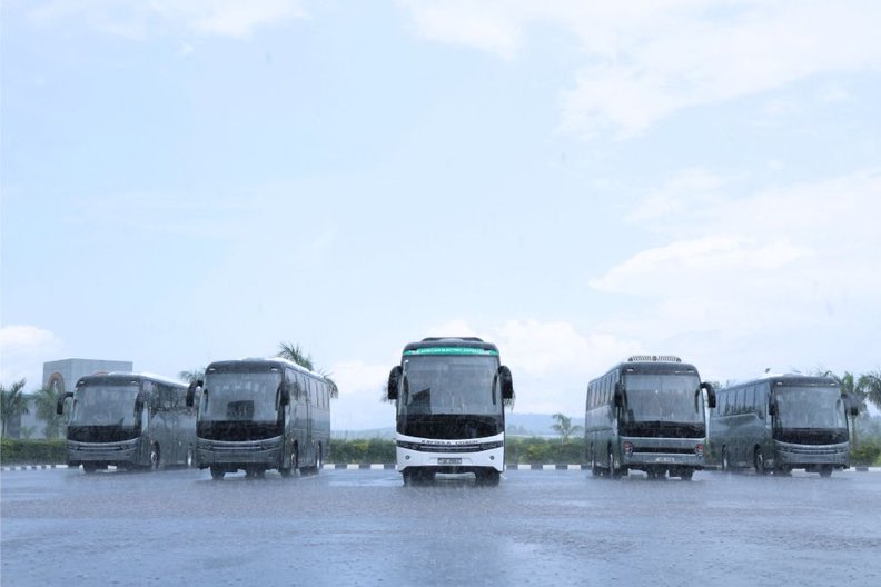 kukirizajoshua5's tweet photo. Every journey with Kayoola is powered by unity, pride, and a shared vision for a greener future. 🇺🇬
Together, we are driving sustainable mobility forward , one people, one movement, one future.
One with Kayoola! 💚⚡
#Kayoola #SustainableMobility #MadeInUganda #GoldenPosts https://t.co/N9UMNYNK7B