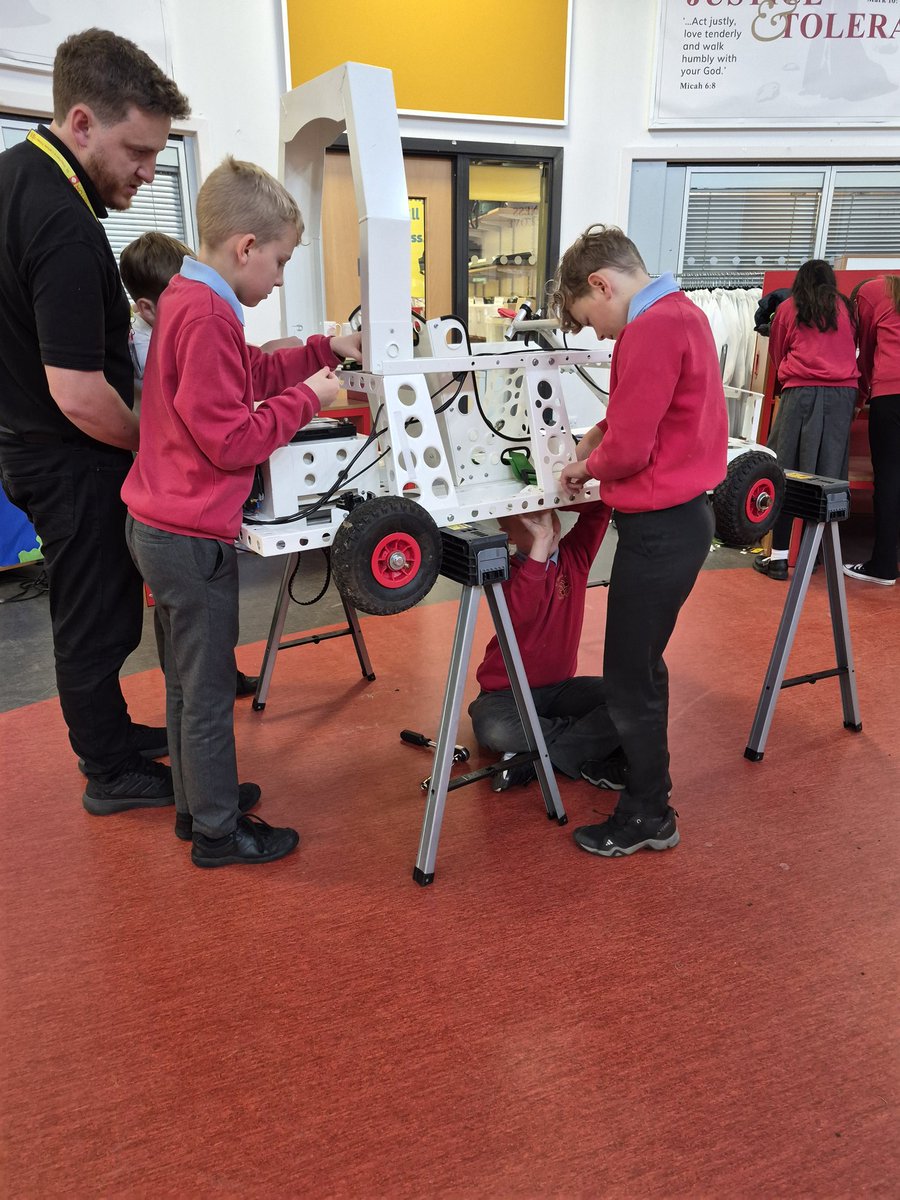 ststephensrc's tweet photo. What a great day Year 6 have had building our Goblin Kit Car. All the children were really enthusiastic and learnt some valuable life skills from our engineer visitors. https://t.co/IndktDD156