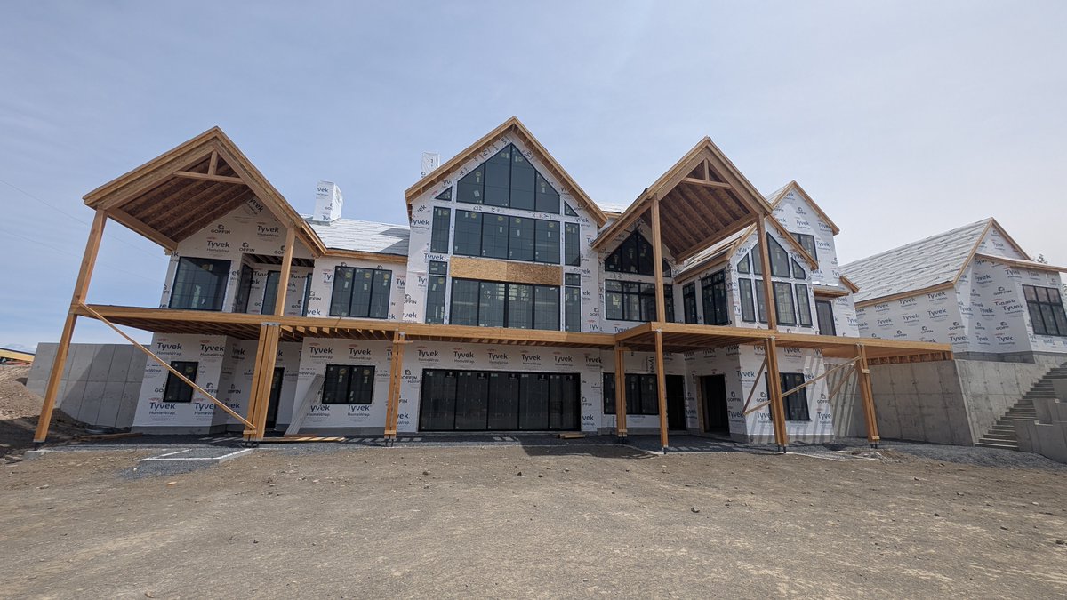 bkvirtualhomes's tweet photo. Here are some progress photos from one of our custom home designs.  When we design a custom home, the client gets to see what the home is going to feel like inside and out before construction starts. https://t.co/69L7XOVspJ