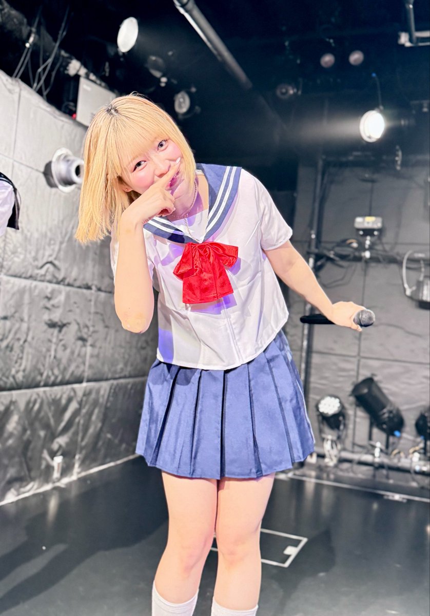 _chobi3's tweet photo. 「Cream⭐︎Live mini Vol.12 The Pickup IDOL!」
5/19 浅草VAMPKIN
久々のクリームさんのライブ🎶
めちゃ楽しかったです😊✨
アクキーは友達と交換して貰えました🙆♂️
レイちゃんの顔www
約束通り帰ってきてすぐツイートしました😏💛
#CreamLive
#リトシグ
#星菜なぎさ
#なぎで元気みなぎった https://t.co/BHSBcjpO2a