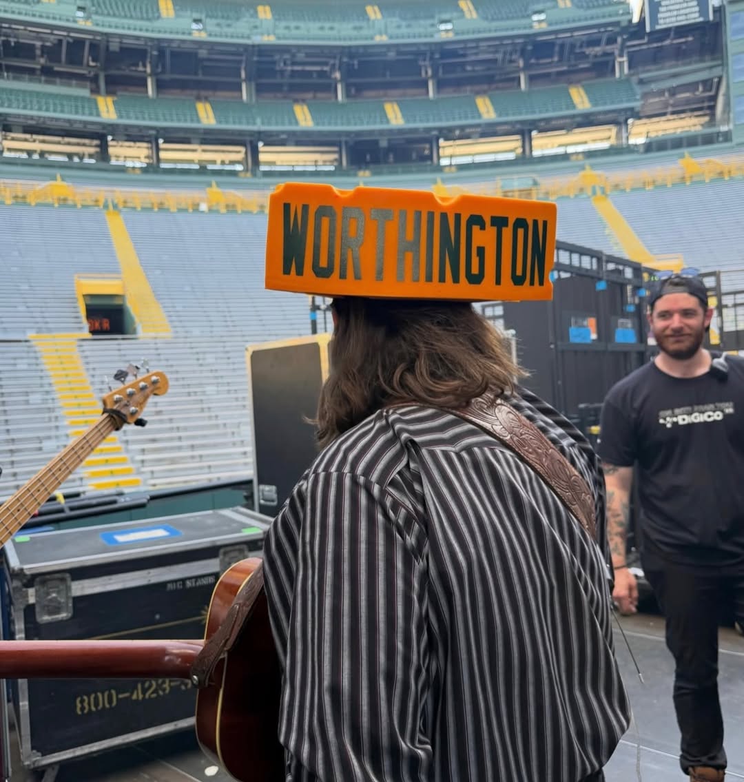 jakeworthington's tweet photo. A little light tonkin’ in Green Bay https://t.co/fWHqWqYqc3