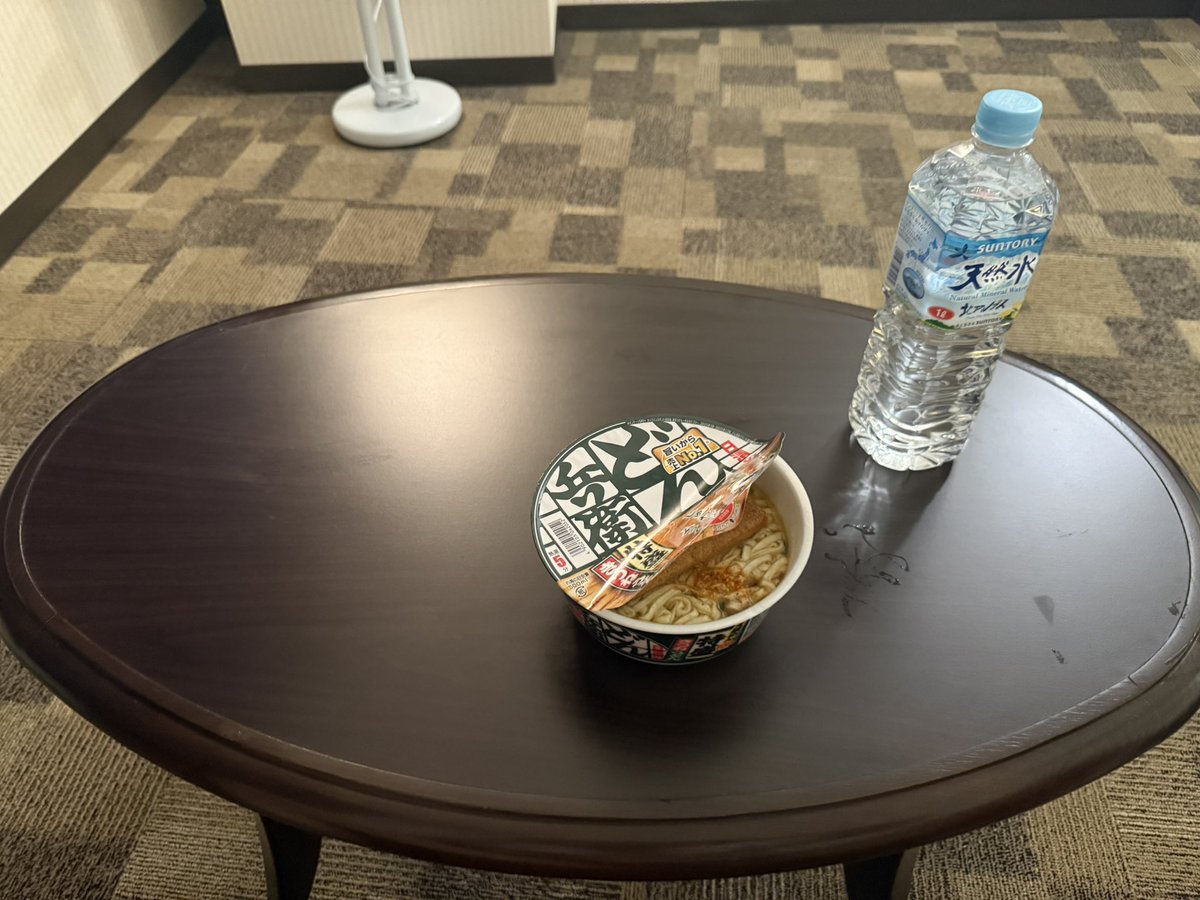 itdoesntmetter6's tweet photo. 1人ホテルにしては広すぎですわ https://t.co/GcVz7hS27O