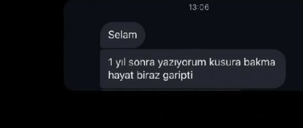 justrosaa_'s tweet photo. Bir kaç senedir yoktum, hayat biraz garipti... https://t.co/xwMIrpWQbR