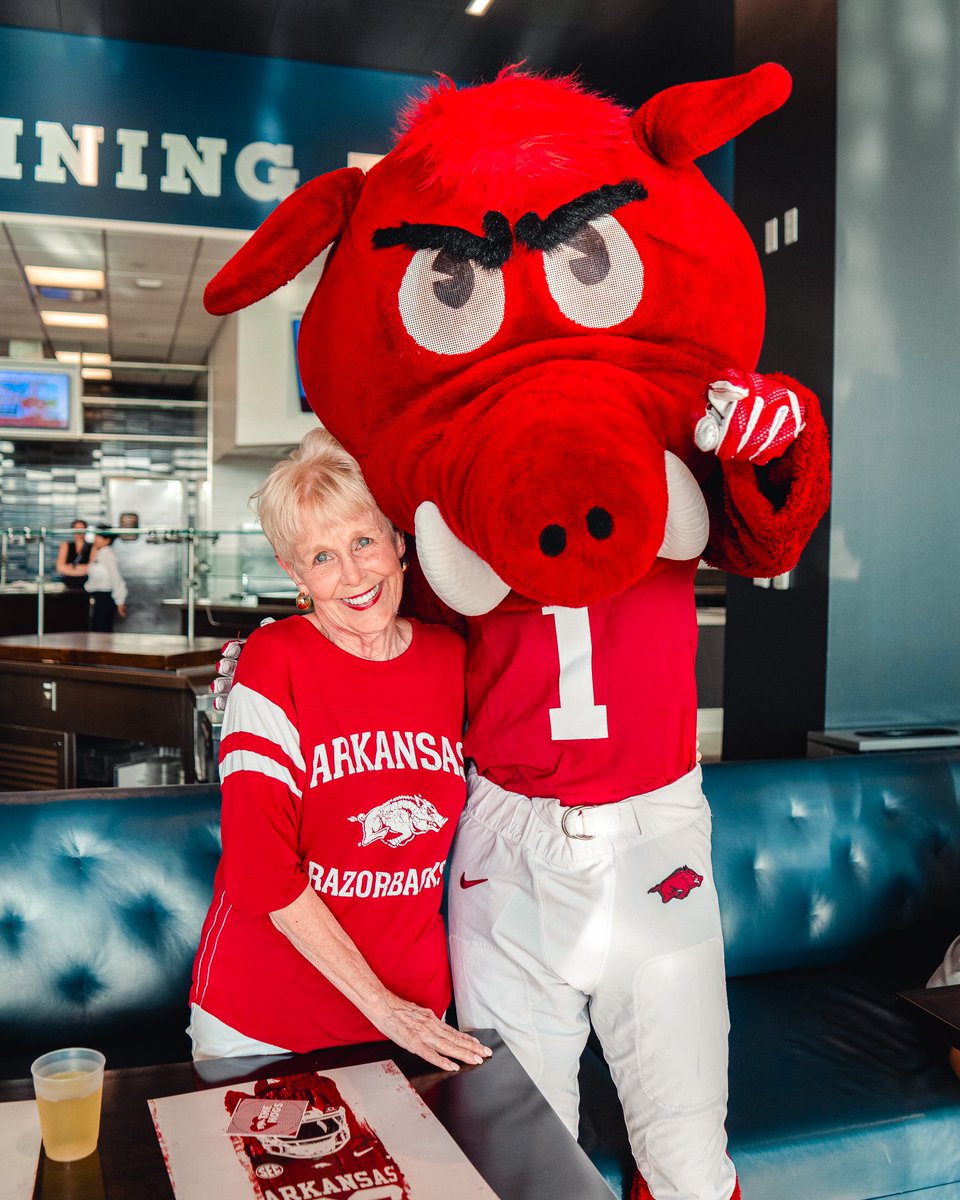 RazorbackFB's tweet photo. That’s a wrap in Frisco! 👏 https://t.co/vz0Bc5yoPl