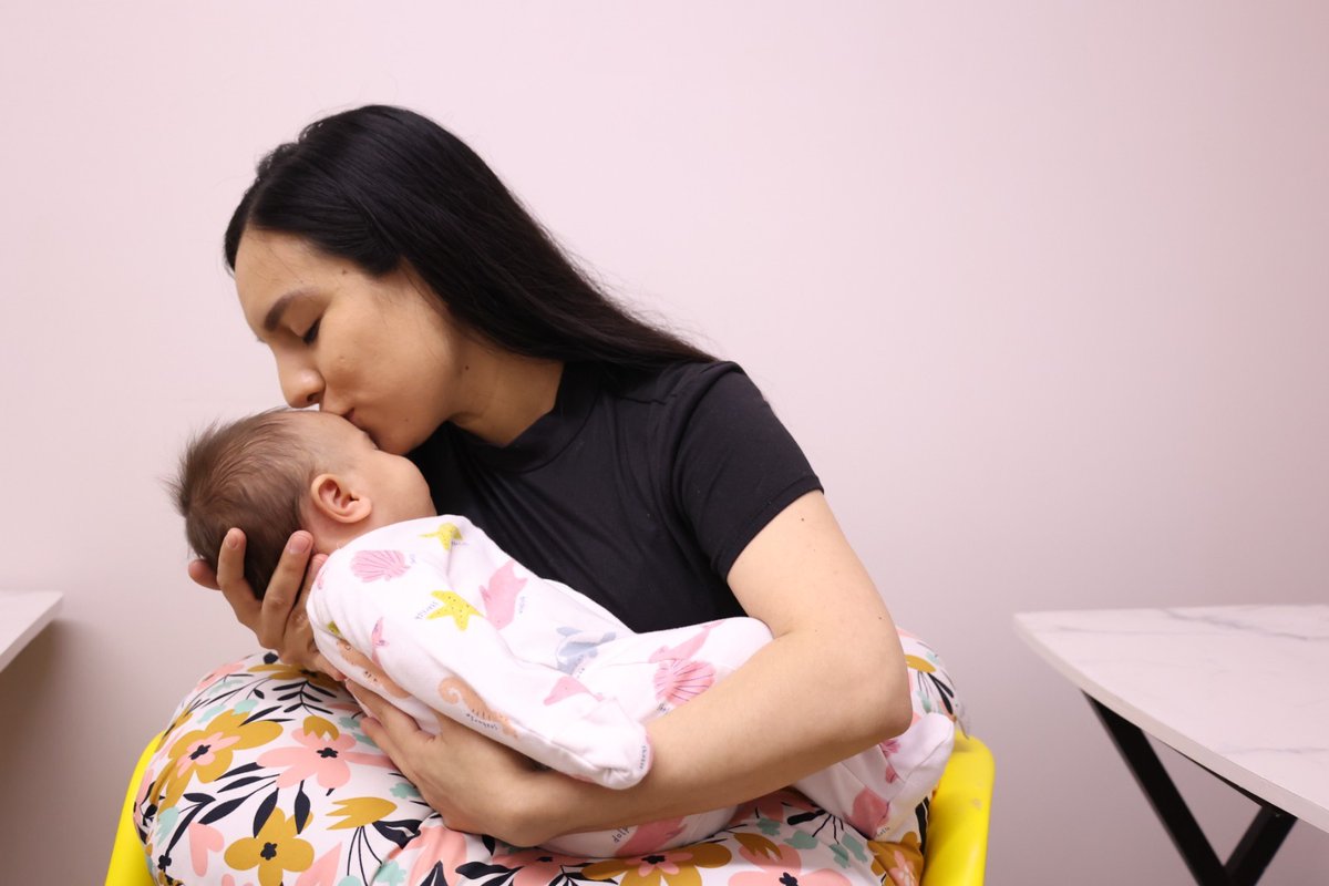 IssstesonGob's tweet photo. ℹ️ Estos espacios, exclusivos para mamás lactantes, están adecuados y equipados con lo necesario para brindar seguridad y comodidad de la madre y su hijo o hija.

19 de Mayo
Día Mundial de Donación de Leche Materna 🤱🏻🚼

2️⃣▶️2️⃣ https://t.co/NwZlcBTqFB