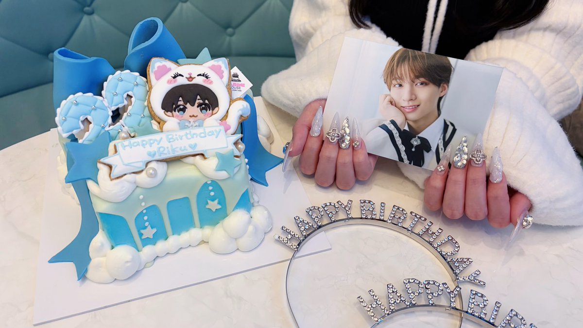 ri_kusann's tweet photo. ┊        ┊       ┊       ♡        ┊
┊        ┊       ┊                ˚  ♡
┊        ┊       ♡       ₊             ⊹ 
♡    ₊   ┊    .
     ⊹    ♡       𝐇𝐚𝐩𝐩𝐲 𝐁𝐢𝐫𝐭𝐡𝐝𝐚𝐲 𝐑𝐢𝐤𝐮 .*･ﾟ🩵

#Happy_Riku_Day  #志賀李玖 https://t.co/u6FR6oFrVT