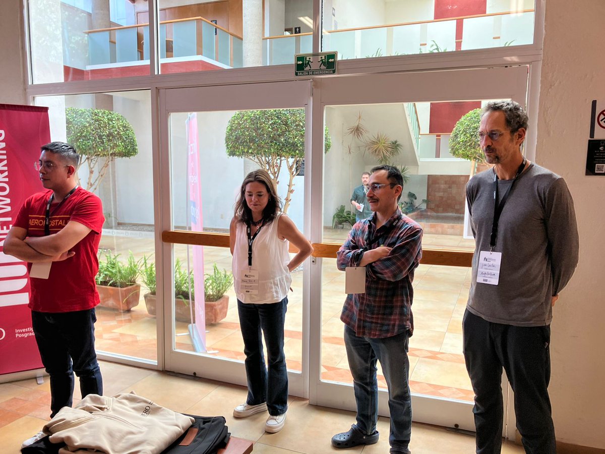 IBEROinvestiga's tweet photo. El bootcamp del Programa de Inmersión en Investigación (Pii) de  @IBERO_mx  inició con actividades de integración y con la presentación de metodologías de trabajo, diagnóstico de protocolos con IA y articulación de problemáticas de investigación. https://t.co/z5jBvWHS2N