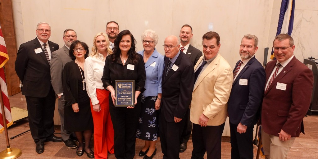 FairmontState's tweet photo. We want to congratulate Chair of Marketing and Management Studies, Professor of Information Systems Management, and Graduate Faculty Member, Dr. Rebecca Giorcelli, for being a finalist for the Faculty Merit Foundation of WV's 2025 Professor of the Year Award! 🎉

#FairmontState https://t.co/uksfKjsVFK