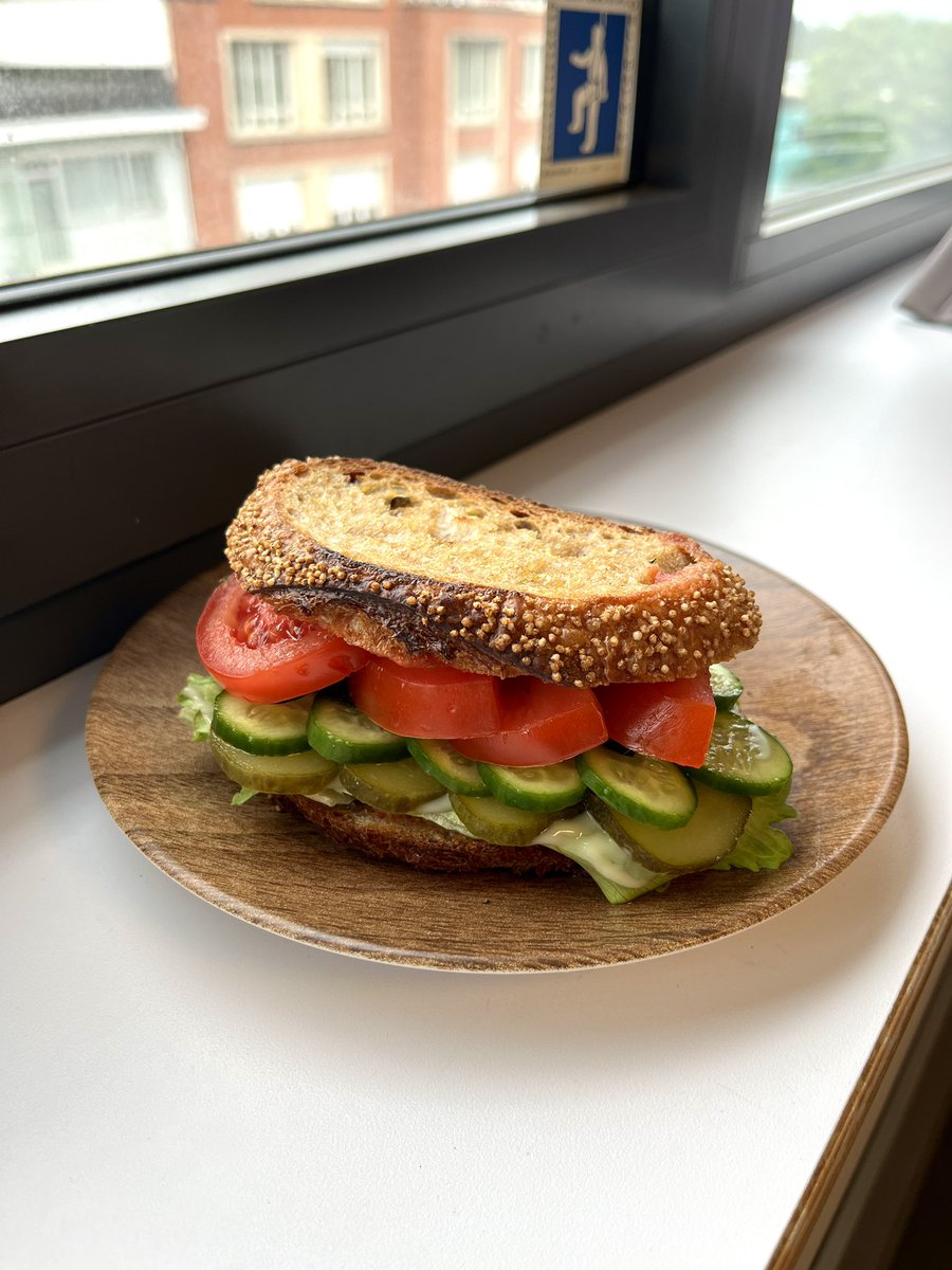 jay is sandwiching around 🥪 tweet media