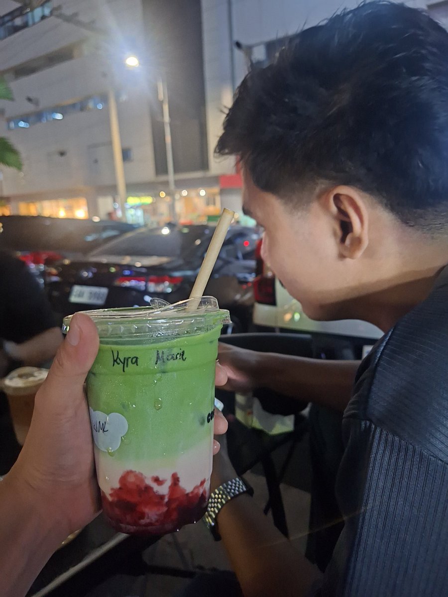 heybalance's tweet photo. @kyrooooon 😗😗😗 https://t.co/4crLGQaxc2