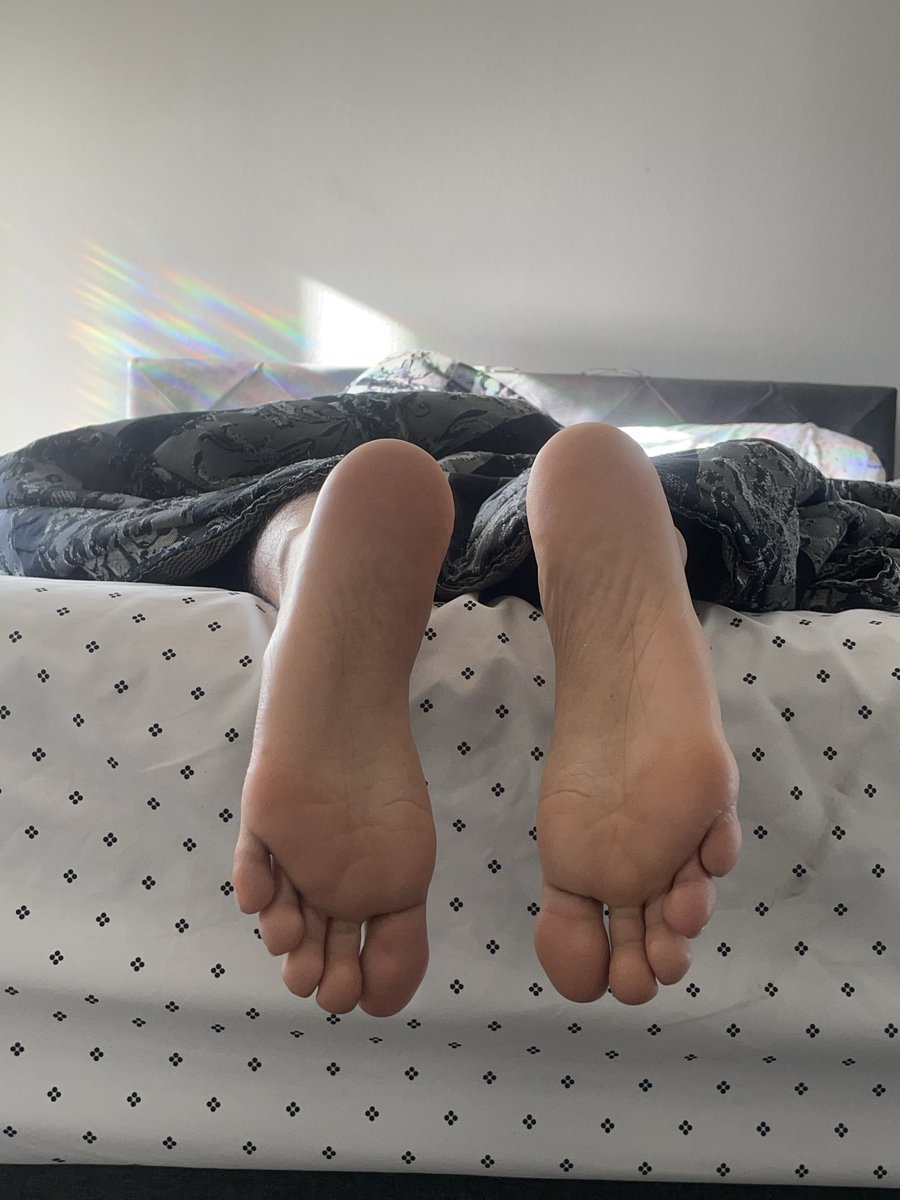 TwotterToes's tweet photo. Good morning ☀️ #malefeet #gayfeet #guyfeet #feetfetish
#footfetish #socks #sockfetish #twinksocks #footjob #tiktokmalefeet #feetoftiktok #footlover
#feetlover #toelove #toefetish #toesuck #footmaster #footdomination #footworship #feetworship #twottertoes https://t.co/a5rb8rI4Mh