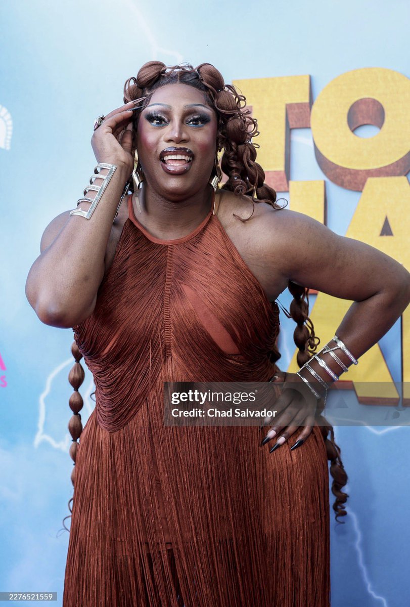 Drag Crave tweet media