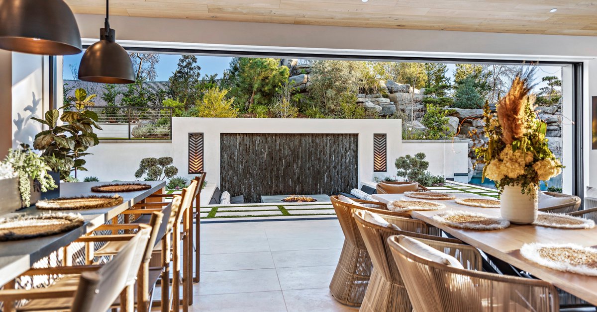 ProscapesOC's tweet photo. A seamless blend of beauty and durability—because you deserve both. 🦩✨

Tap the link in our bio to learn more and get a quote.

#CalimingoPools #WeepingWall #WaterWall #PoolAndSpa #WaterFeature #CustomPool #LuxuryPool #BackyardOasis #PoolDesign https://t.co/e1J9Hg39qJ