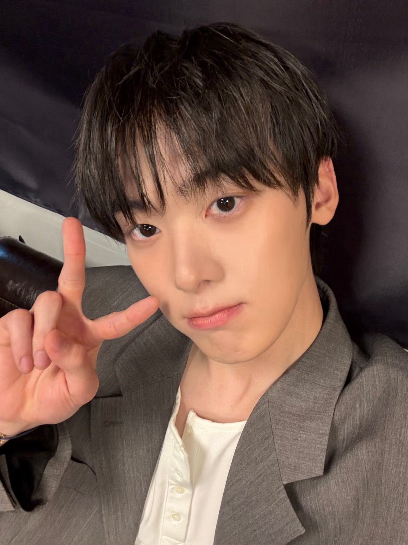 astro_falling's tweet photo. #윤산하_좋은이유_NoReason https://t.co/PK7FpIhvnm