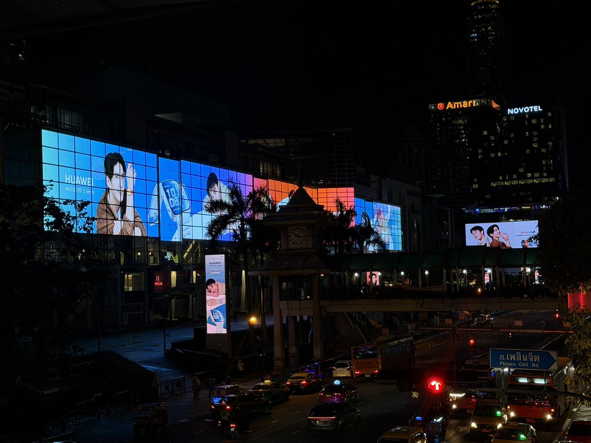 BaNANAStoreTH's tweet photo. แอดขอแจ้งให้งั่มงั่มทราบ จอ LED ของจิมมี่ซี บริเวณ CentralWorld จะอยู่ถึงวันพรุ่งนี้แล้วน้าา ใครยังไม่ได้ไปเก็บ รีบไปเก็บได้เลยน้าา 🥹💜🩵

แล้วใครที่อยากได้ HUAWEI Watch Fit 5 ราคาดีๆ
คลิกที่ลิงก์นี้ได้เลย https://t.co/rm3IWUkNvP

#JimmySea #จิมมี่ซี 
#HUAWEIWATCHFIT5xJimmySea https://t.co/0mI4LzAPuU