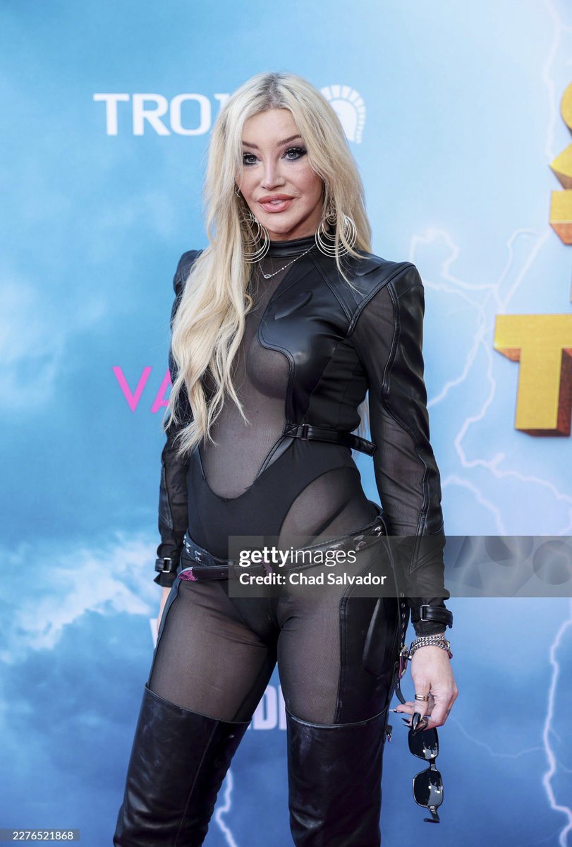 Drag Crave tweet media