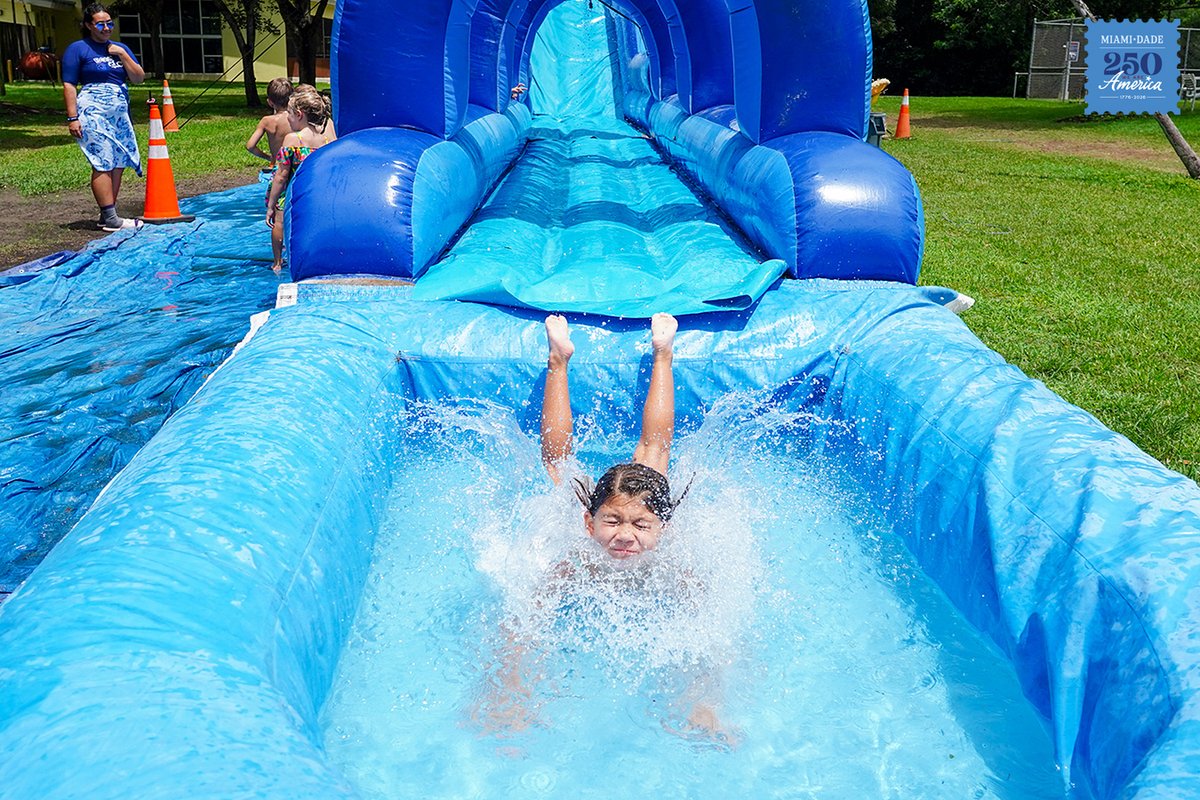 miamidade311's tweet photo. Turn off the screens and turn up the fun this summer. Register for a @MiamiDadeParks summer camp in #OurCounty, where kids can enjoy an action-packed schedule of STEM activities, field trips and outdoor adventures from June 8 to July 31. Sign up at https://t.co/nZF2V3gBOA. https://t.co/nAO5v85Rbl