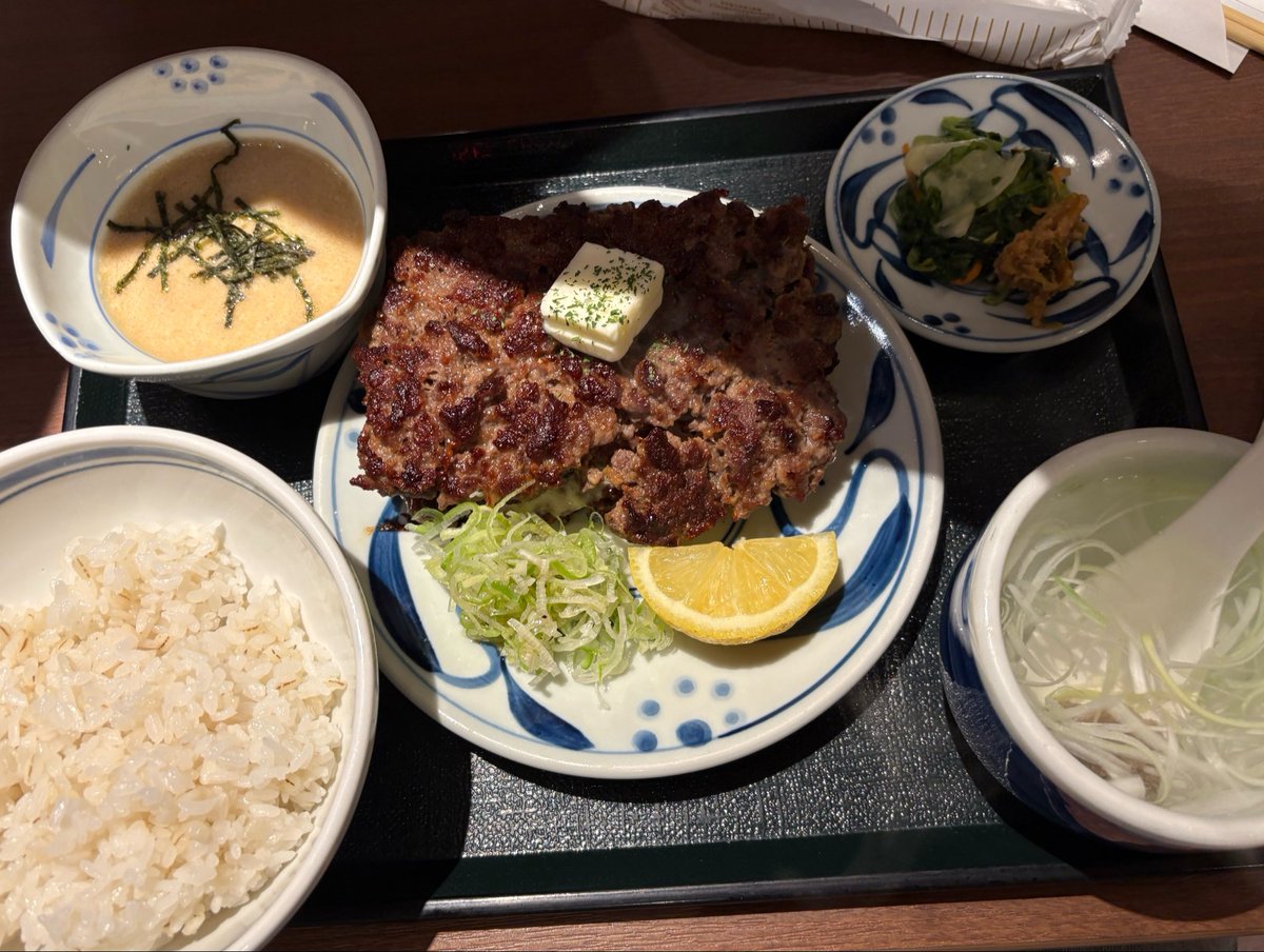 Reoreonosuke's tweet photo. うまかったやすかった https://t.co/bVrhpYGKdi