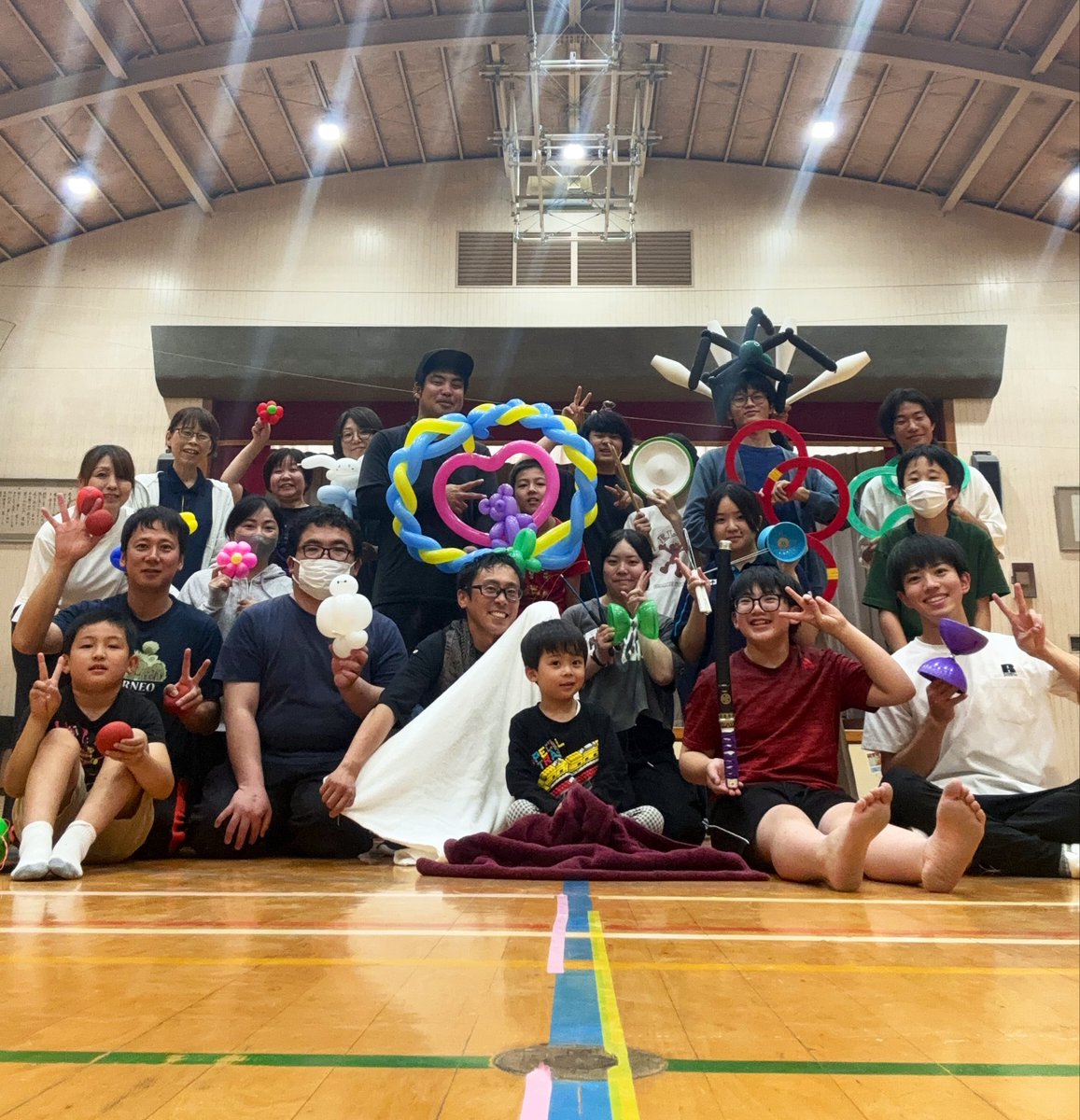 armadillo202004's tweet photo. 今日の練習会は22名の参加でした。はじめましての方が4名と宮崎からヨーヨーパフォーマーのちぃーさんが参加してくださいました✨
@chixi_supokku https://t.co/mo8Gc4CJmO
