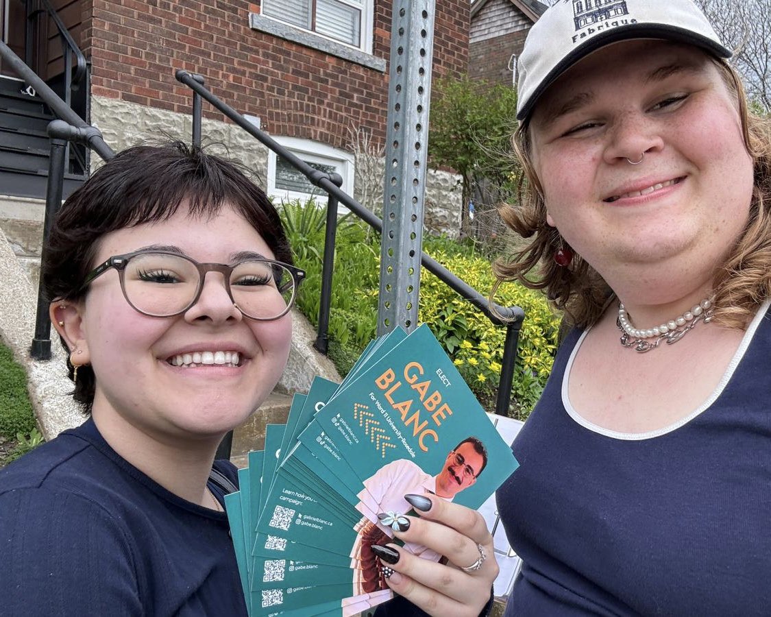 Gabe_Blanc's tweet photo. Hope you had a good long weekend, Toronto! Here’s how #TeamGabe made the most of the sun ☀️ 

We’ve got plenty more canvasses happening this week, sign up for one at https://t.co/L9x9c63yaf ! https://t.co/aOgSJKhhY2