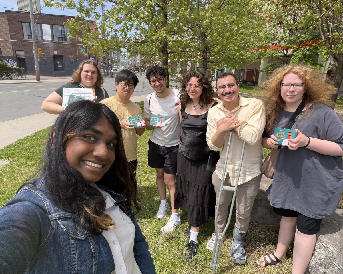 Gabe_Blanc's tweet photo. Hope you had a good long weekend, Toronto! Here’s how #TeamGabe made the most of the sun ☀️ 

We’ve got plenty more canvasses happening this week, sign up for one at https://t.co/L9x9c63yaf ! https://t.co/aOgSJKhhY2