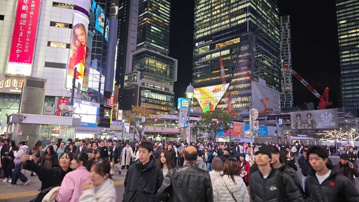 tim_voerman's tweet photo. Crazy Shibuya Crossing, Tokyo Japan https://t.co/cAqDEAhLf6