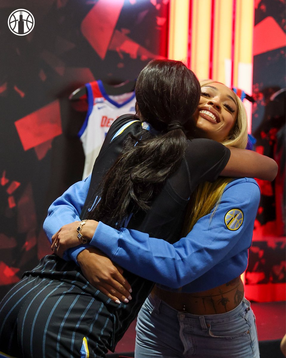 Chicago Sky tweet media