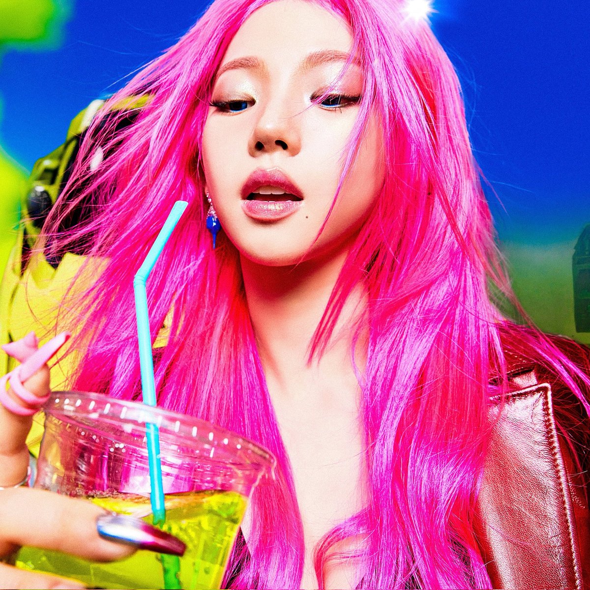 순간의 카리나 tweet media