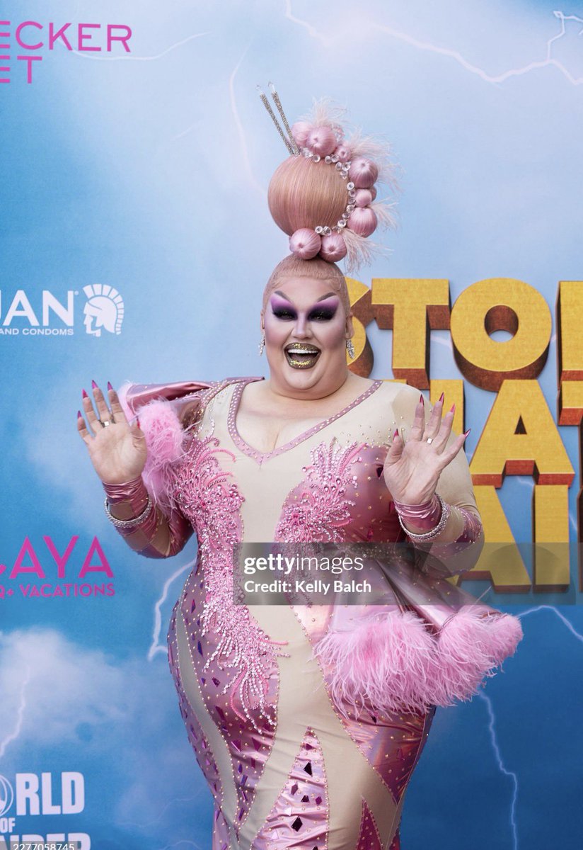 Drag Crave tweet media