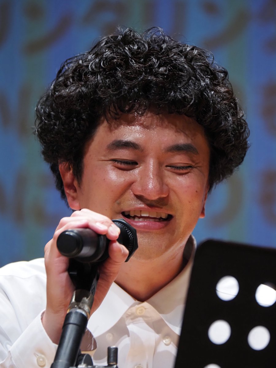自生のケシ tweet media