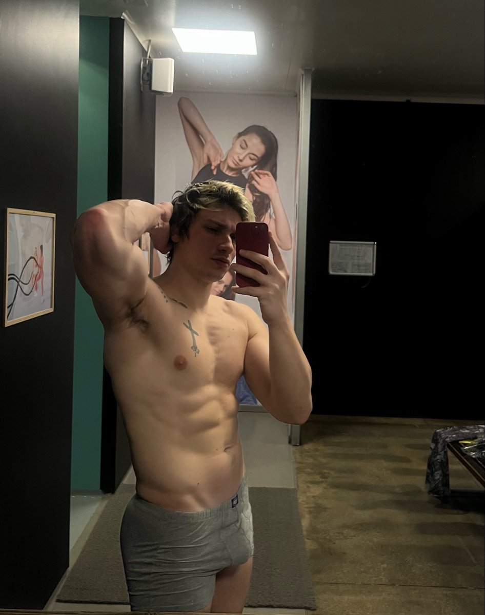 ico__93's tweet photo. Fav undies https://t.co/6u6uoFXnWP