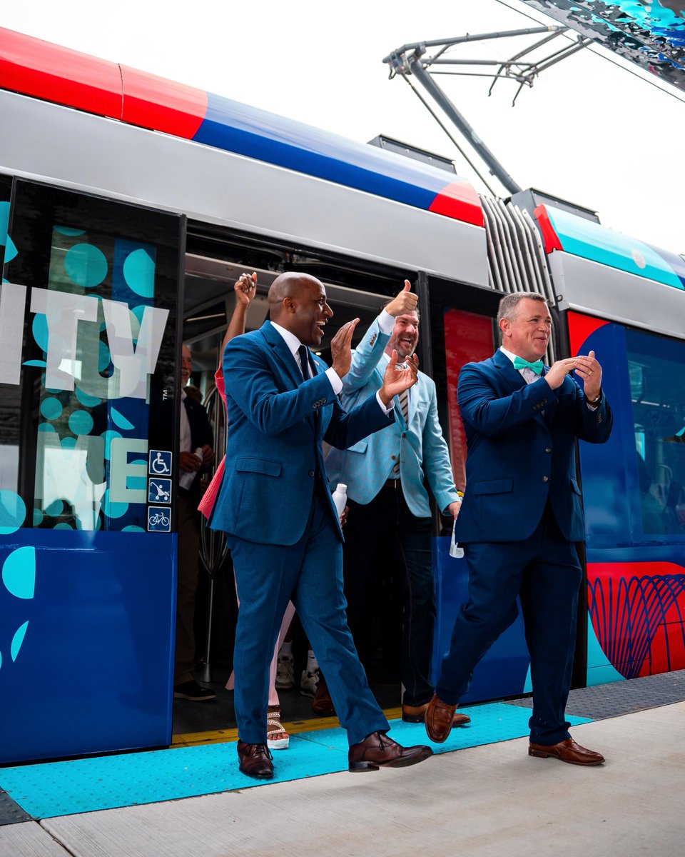 current_landing's tweet photo. Connecting KC to the Riverfront📍

Today marks the opening of the new @kcstreetcar stop right by @cpkcstadium 🫶 https://t.co/SAlE9NU6FI