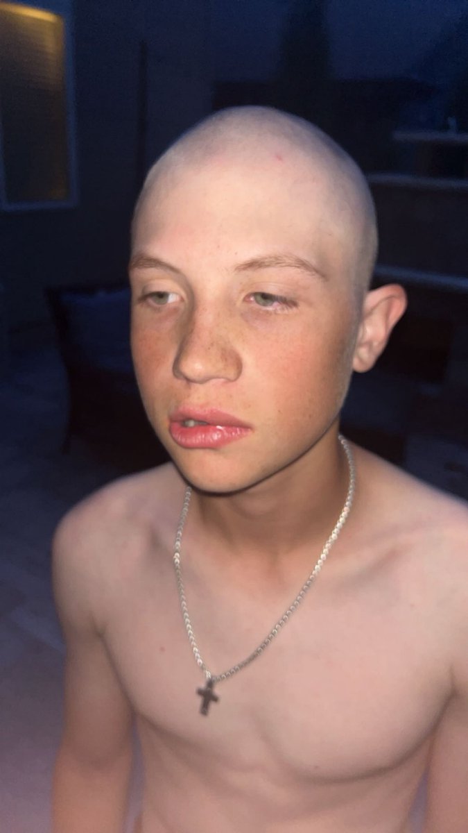 BarstoolMWHS's tweet photo. Emooch https://t.co/NW3ehNL6iG