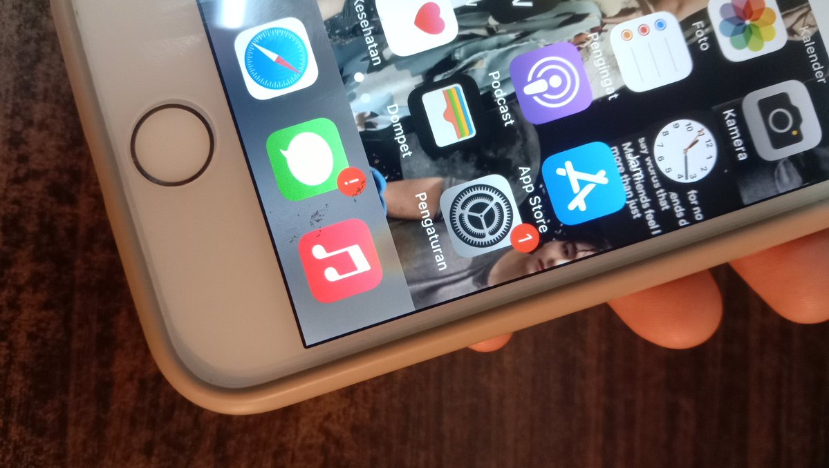 je tweet media