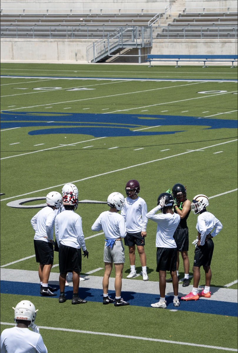 goingd1mario's tweet photo. here are some pictures from the usatop100 event i attended last weekend @coach_pat84 @CoachZim_Fresh @GeorgiaTechFB @nflxoticz https://t.co/7bcHheESuB