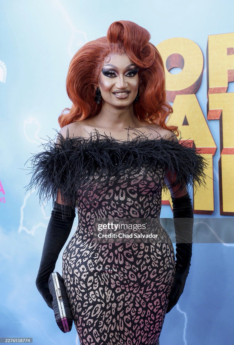 Drag Crave tweet media