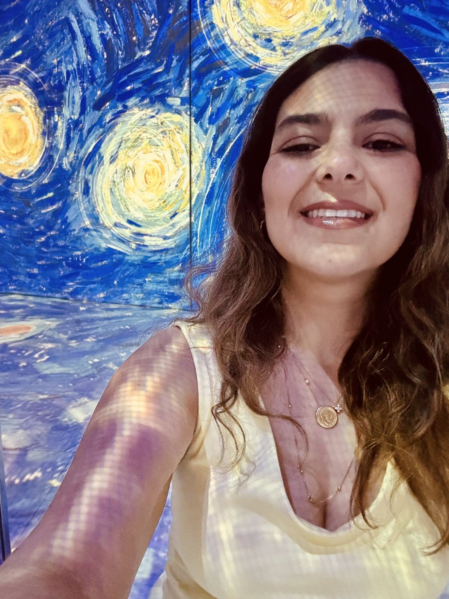 lssis_'s tweet photo. somewhere between brushstrokes &amp; a dream… for a little while, i got to exist inside✨The Starry Night.✨ https://t.co/evLvQQfTVk