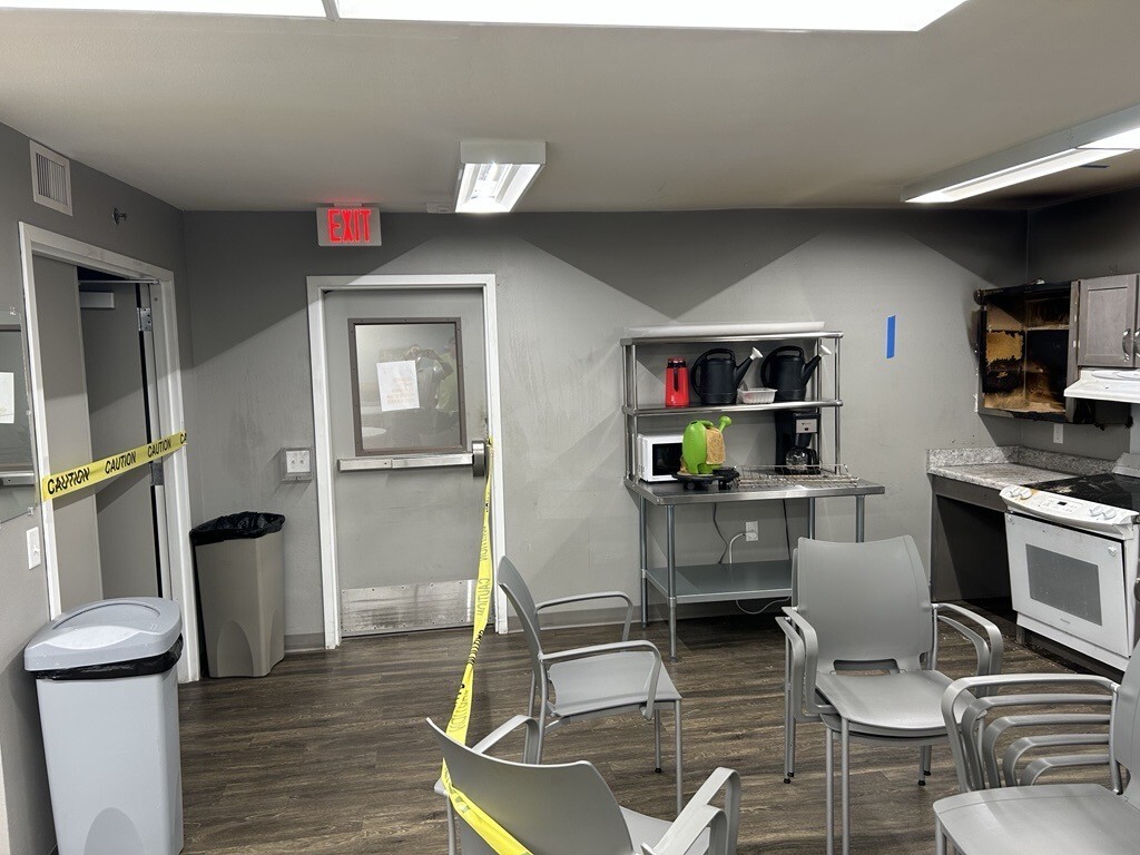 NFSAorg's tweet photo. A Tale of Two Fires: Why #FireSprinklers Matter-Over the weekend, we saw firsthand how fire sprinklers make a life-altering difference. Saturday: A cooking fire extended into a kitchen cabinet. Because this building was retrofitted with a sprinkler system in 2017, a single sprinkler contained the fire instantly. The damage was minimal, the system was quickly reset, and residents experienced almost zero disruption. Monday: A devastating fire struck a different building—this one without a sprinkler system. While we are incredibly thankful no lives were lost, the building was destroyed, and multiple families lost everything that made their apartment "home" Both bldgs were built before modern codes, but the bldg w/retrofitted sprinklers completely changed the narrative. Thanks to @DSMFireDept Fire Officials for sending us this great example of the #fastestwater difference!