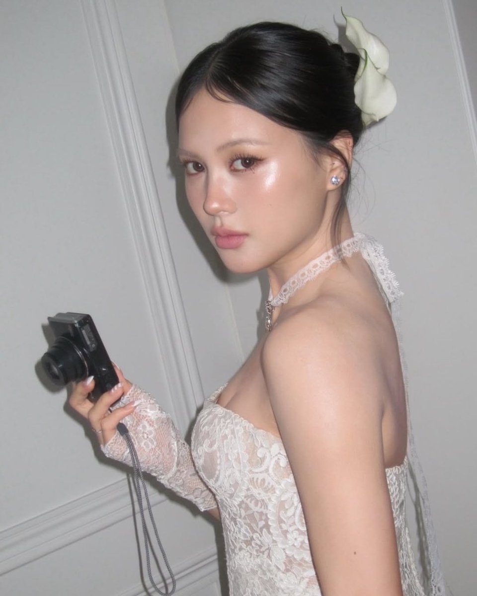 mintiraqq's tweet photo. 🕯️🫧🎠A glimpse of the lace, the lines and the labor of love. #mintobewithgy https://t.co/5uPBQ2P1vO